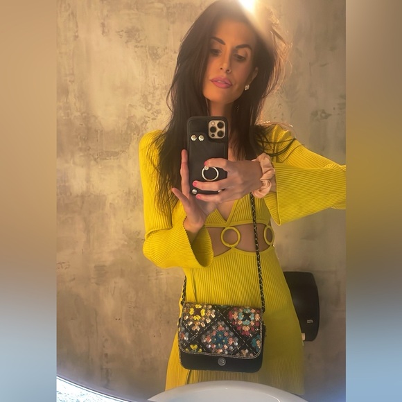 👋 Hiiii frandsss!! Welcome to my closet 💁🏻‍♀️ - Picture 4 of 15